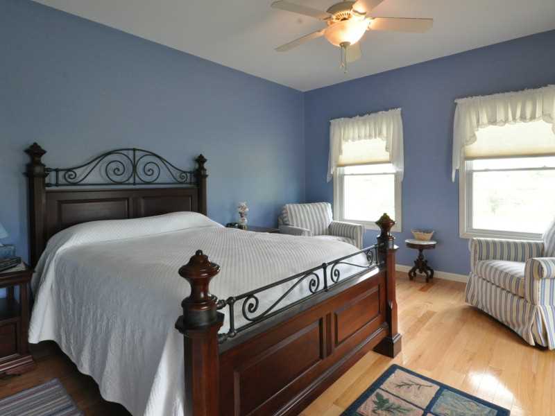 632 Corn Neck Road Block Island, RI 02807 - Photo 13 of 21 Bedroom. First floor bedroom