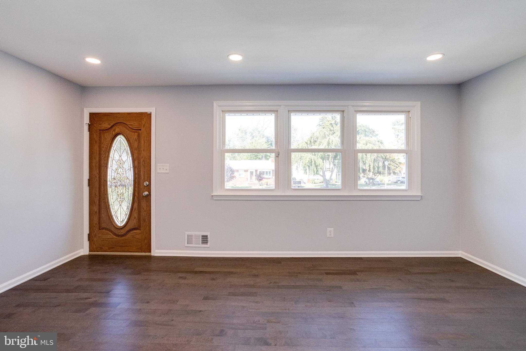 8913 Maplebrook Road Randallstown, MD 21133 - Photo 7 of 67 Lots of Natural Light