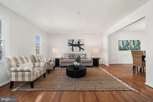 $775,000 | 7630 Chancellor Way, Springfield, VA 22153