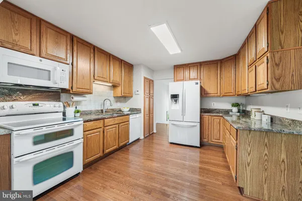 $775,000 | 7630 Chancellor Way, Springfield, VA 22153