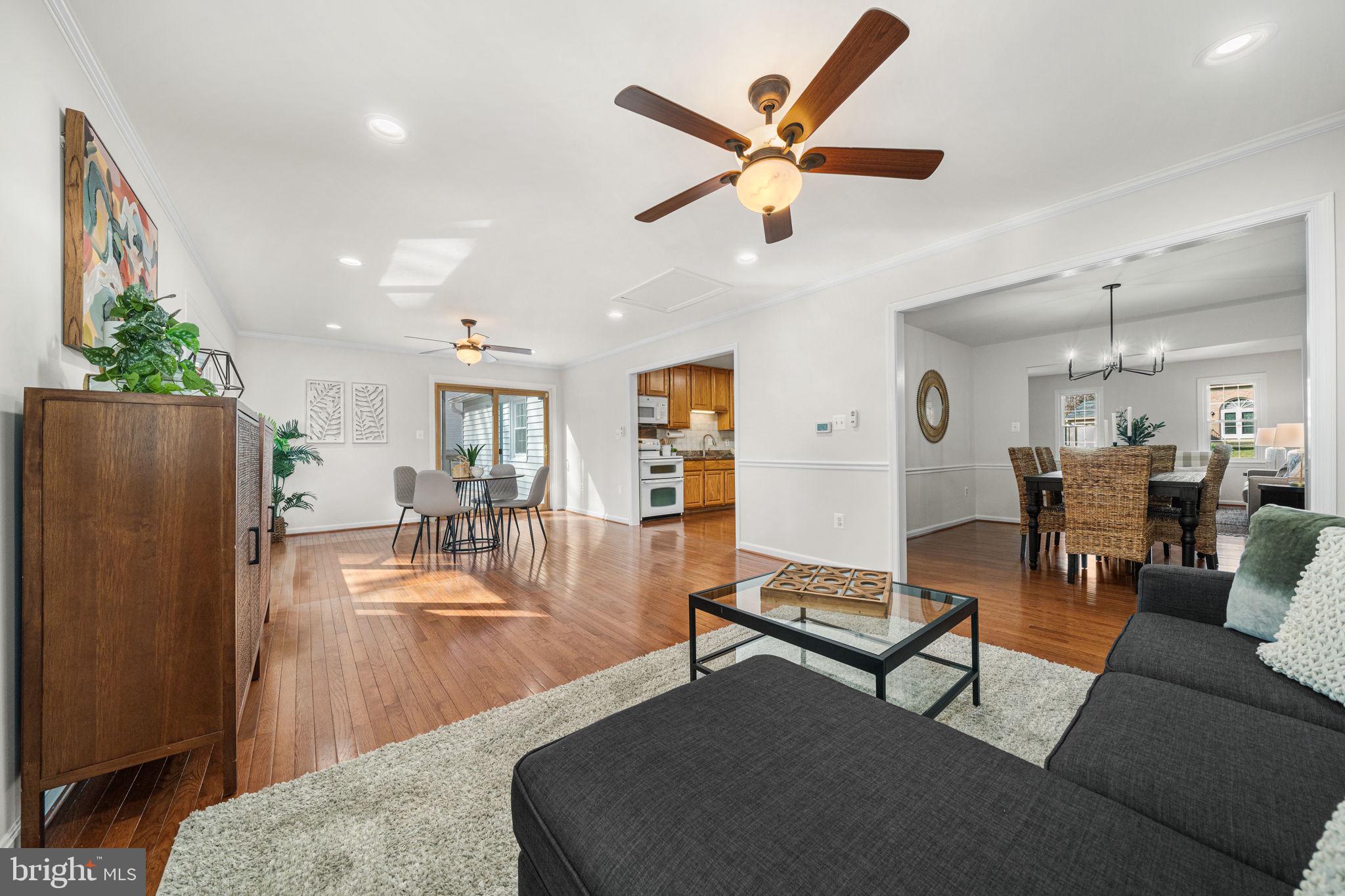 7630 Chancellor Way Springfield, VA 22153 - Photo 33 of 73 Fabulous Entertaining Space