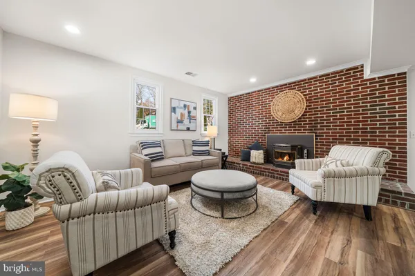 $775,000 | 7630 Chancellor Way, Springfield, VA 22153