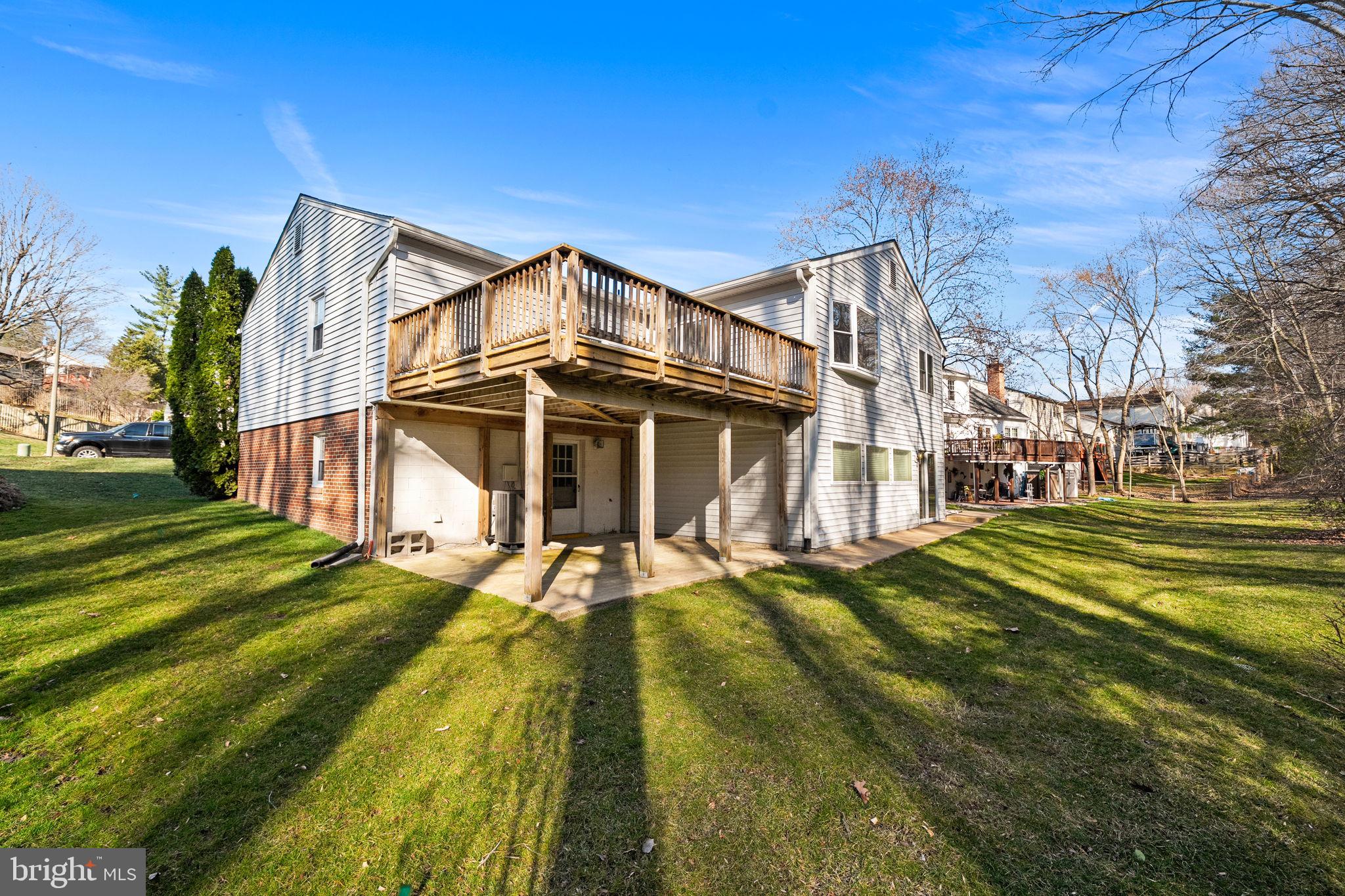 7630 Chancellor Way Springfield, VA 22153 - Photo 7 of 73 Rear View