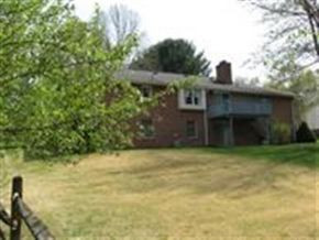 22 Compton Bristol, TN 37620 - Photo 4 of 20 Photo 4