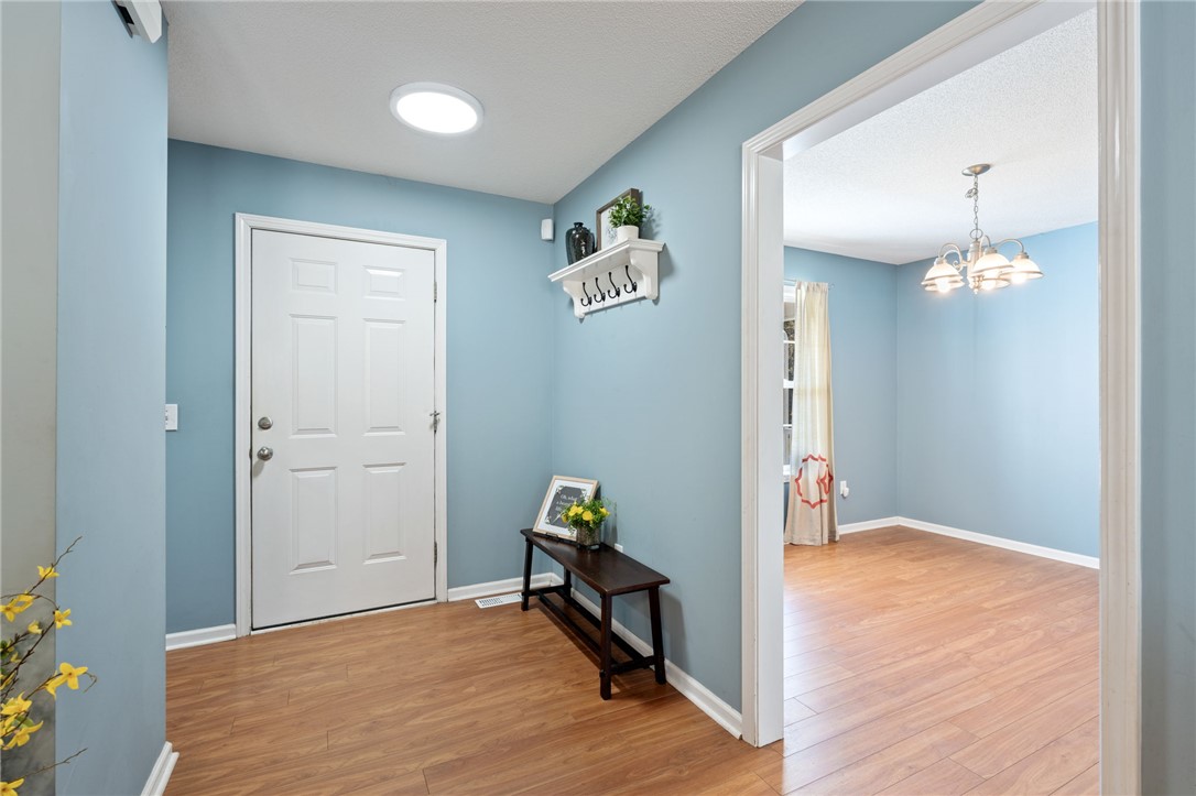 469 Old Georgia Road Pelzer, SC 29669 - Photo 4 of 33