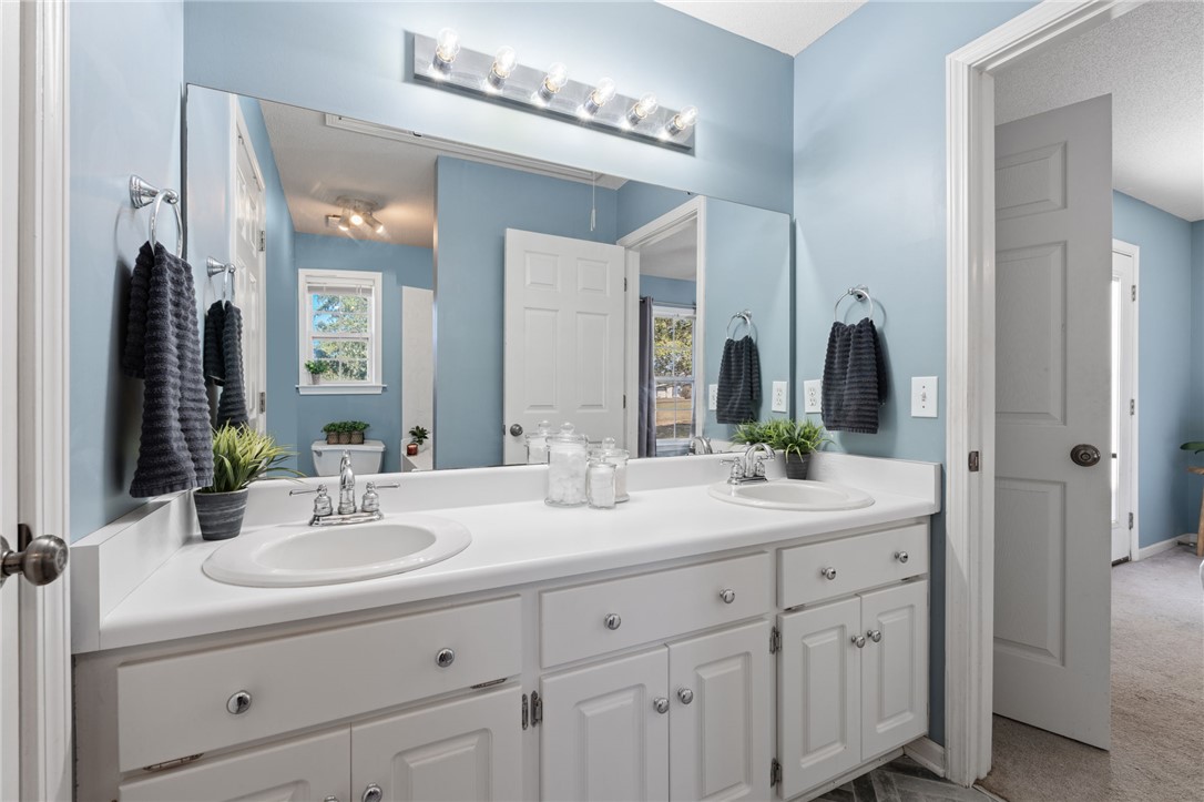 469 Old Georgia Road Pelzer, SC 29669 - Photo 10 of 33