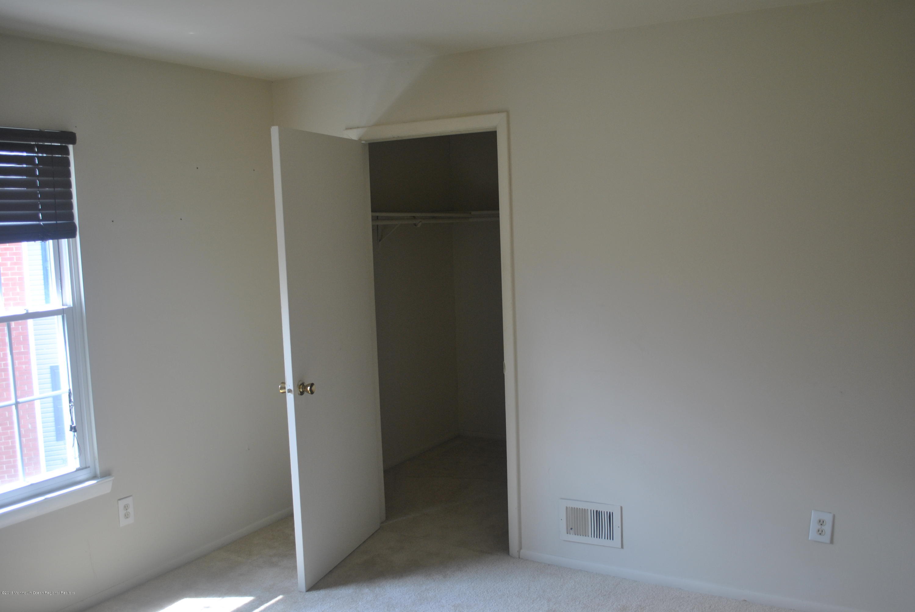 504-7 Harding Road Freehold, NJ 07728 - Photo 11 of 14 DSC_1259