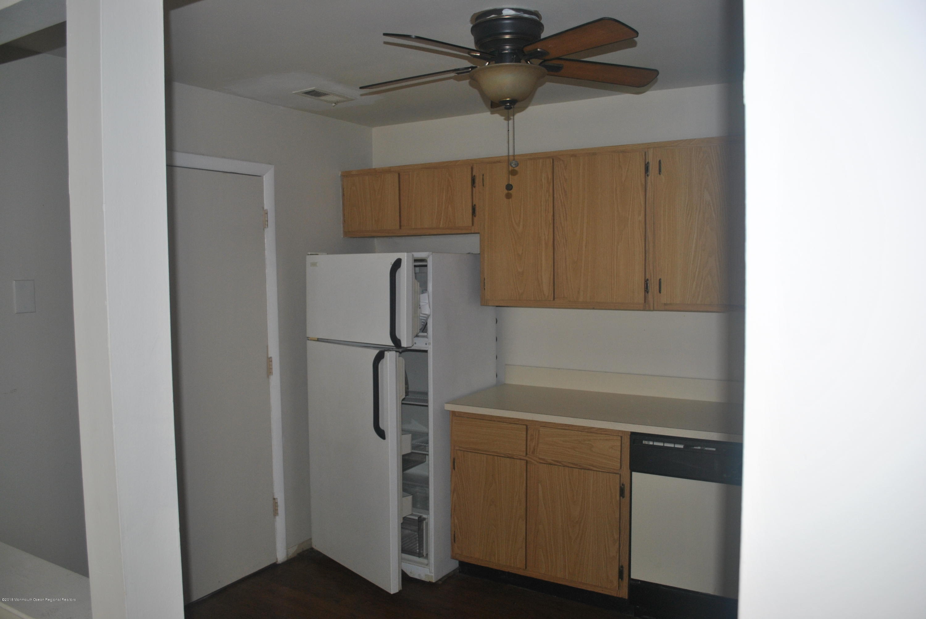 504-7 Harding Road Freehold, NJ 07728 - Photo 3 of 14 DSC_1253
