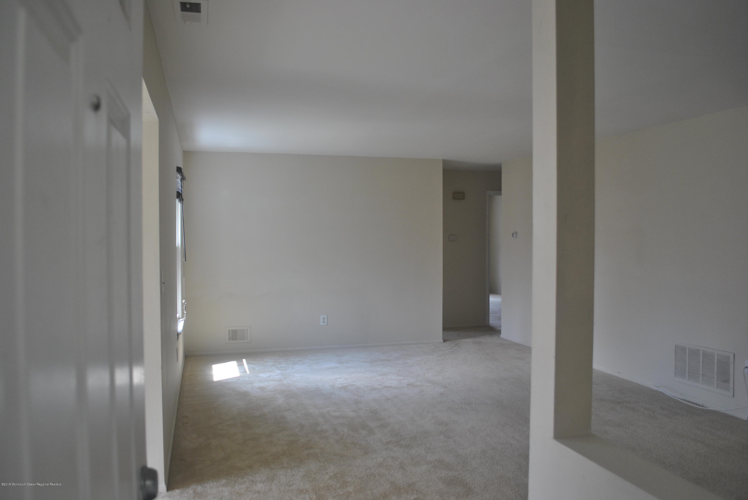 504-7 Harding Road Freehold, NJ 07728 - Photo 6 of 14 DSC_1248