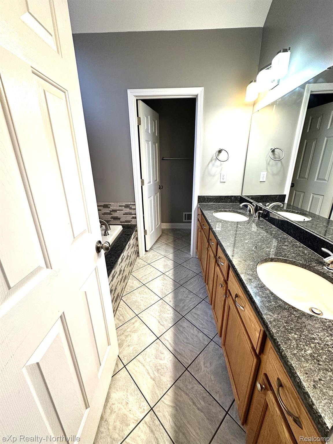 8255 North Territorial Road Dexter, MI 48130 - Photo 22 of 33