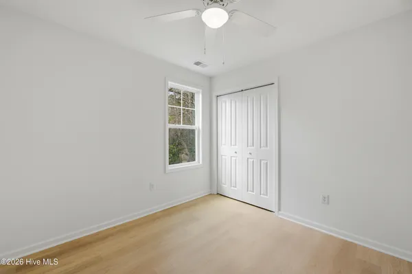 $329,500 | 706 West Hayes Street, Burgaw, NC 28425