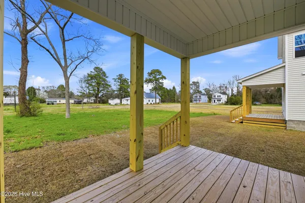 $329,500 | 706 West Hayes Street, Burgaw, NC 28425