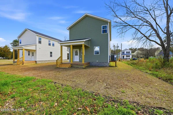 $329,500 | 706 West Hayes Street, Burgaw, NC 28425