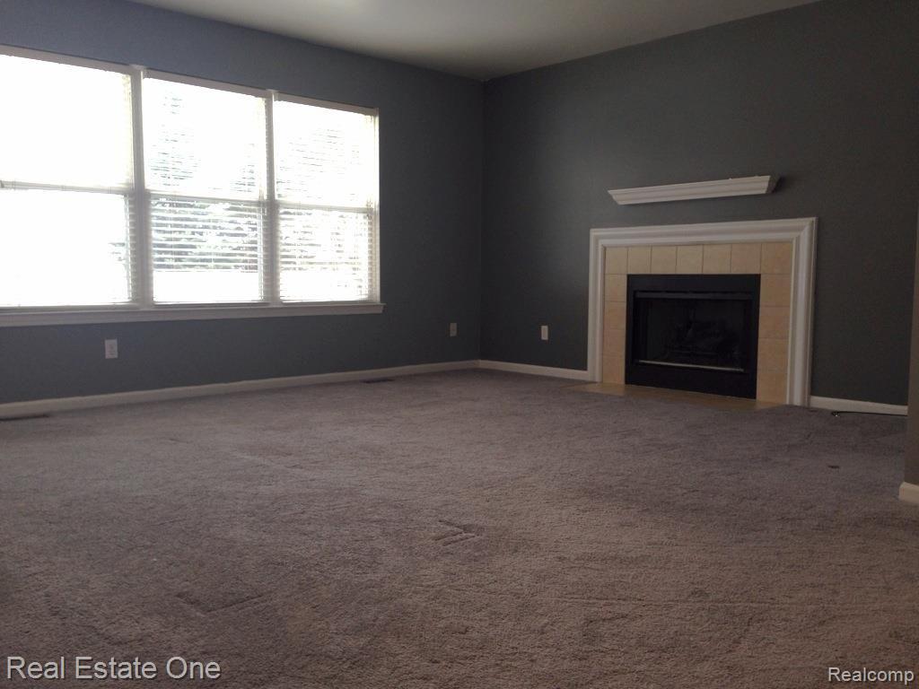 3601 Normandy Drive Rochester, MI 48306 - Photo 7 of 26 8.JPG