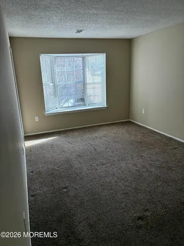 $2,400 | 43 Jaffreyton Close, Freehold, NJ 07728