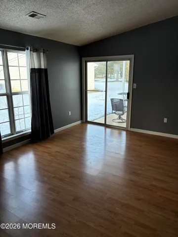 $2,400 | 43 Jaffreyton Close, Freehold, NJ 07728