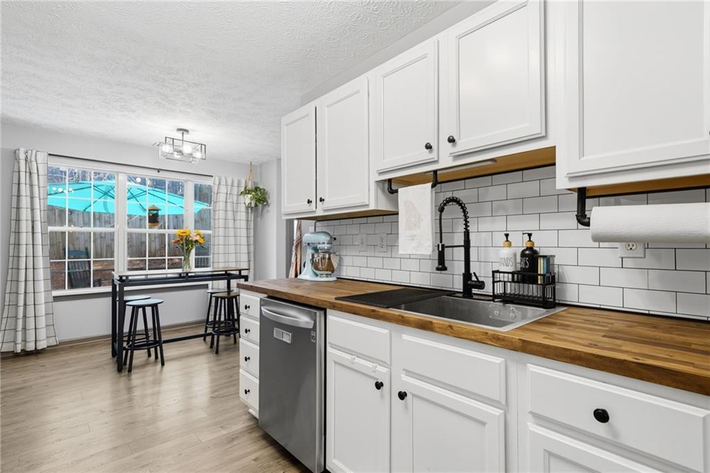 4974 Rockstone Way Acworth, GA 30101 - Photo 15 of 55