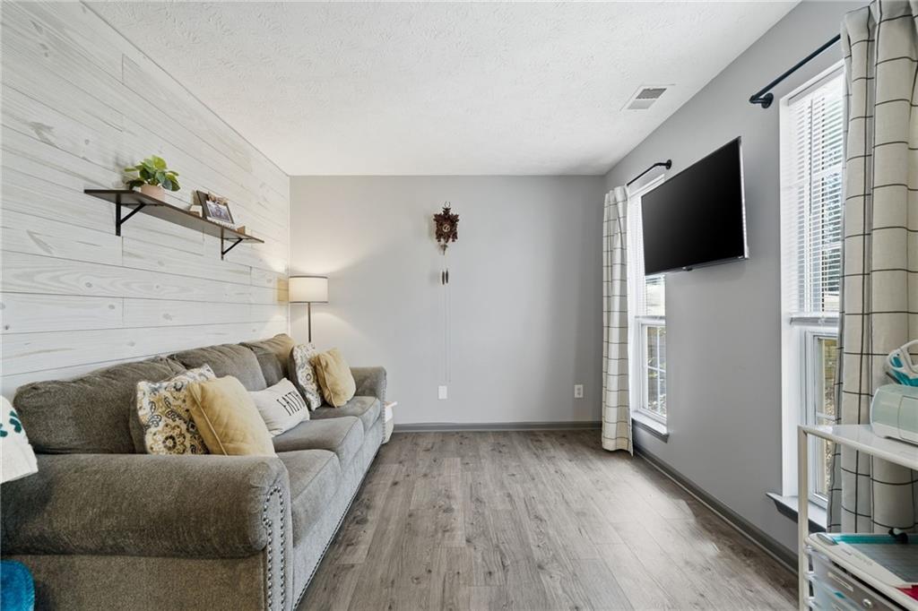 4974 Rockstone Way Acworth, GA 30101 - Photo 8 of 55