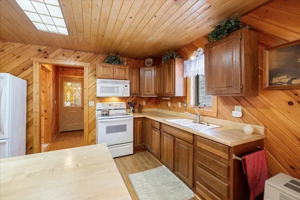 $525,000 | 53406 Ormerods Shores Road, Deer River, MN 56636