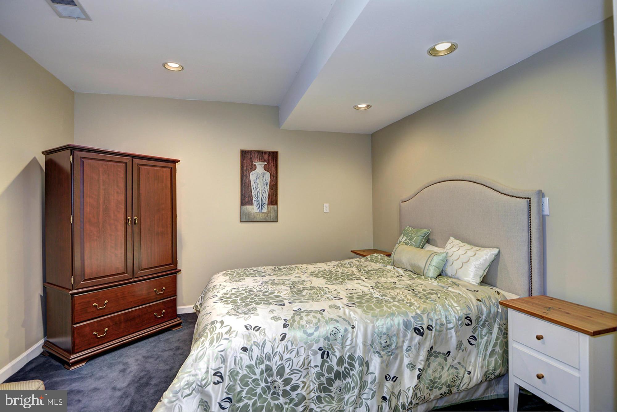 13576 Highland Road Clarksville, MD 21029 - Photo 24 of 30 Guest Suite