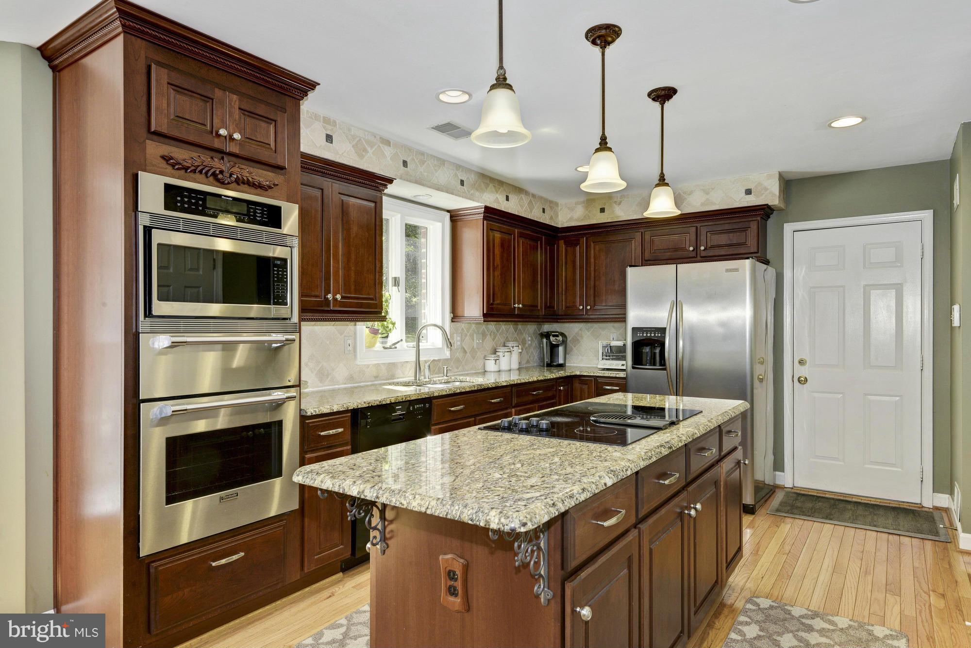 13576 Highland Road Clarksville, MD 21029 - Photo 5 of 30 Gourmet Kitchen