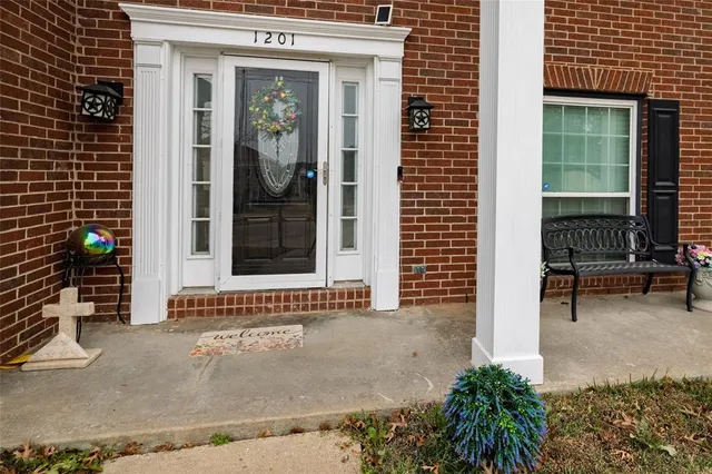 a view of entrance front of the house
