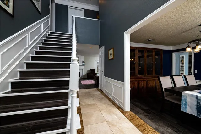 a view of entryway and hall