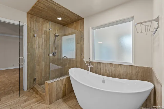 $629,000 | 21479 Fairview Circle, Garden Ridge, TX 78266