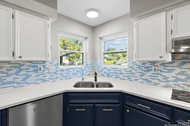 $629,000 | 21479 Fairview Circle, Garden Ridge, TX 78266