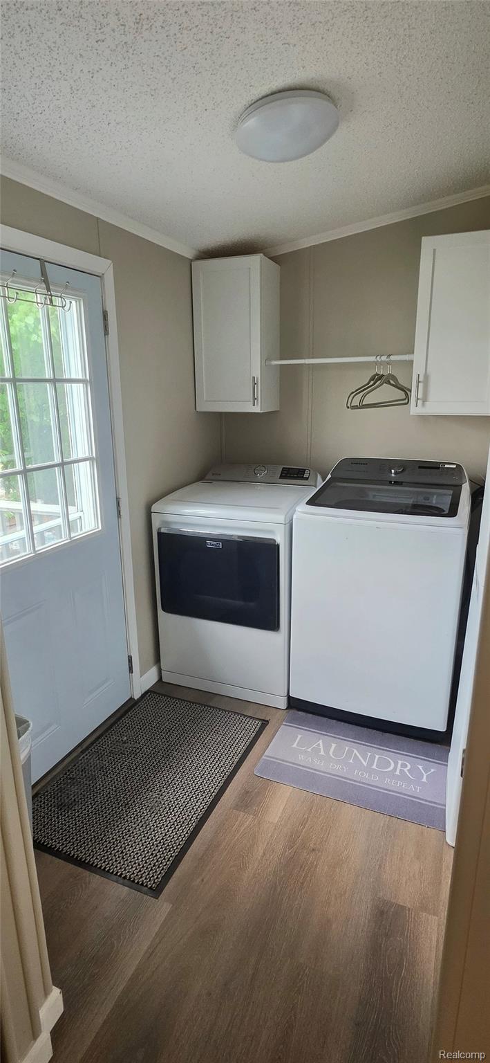 128 Chinkapin Rill Fenton, MI 48430 - Photo 16 of 25 Laundry room
