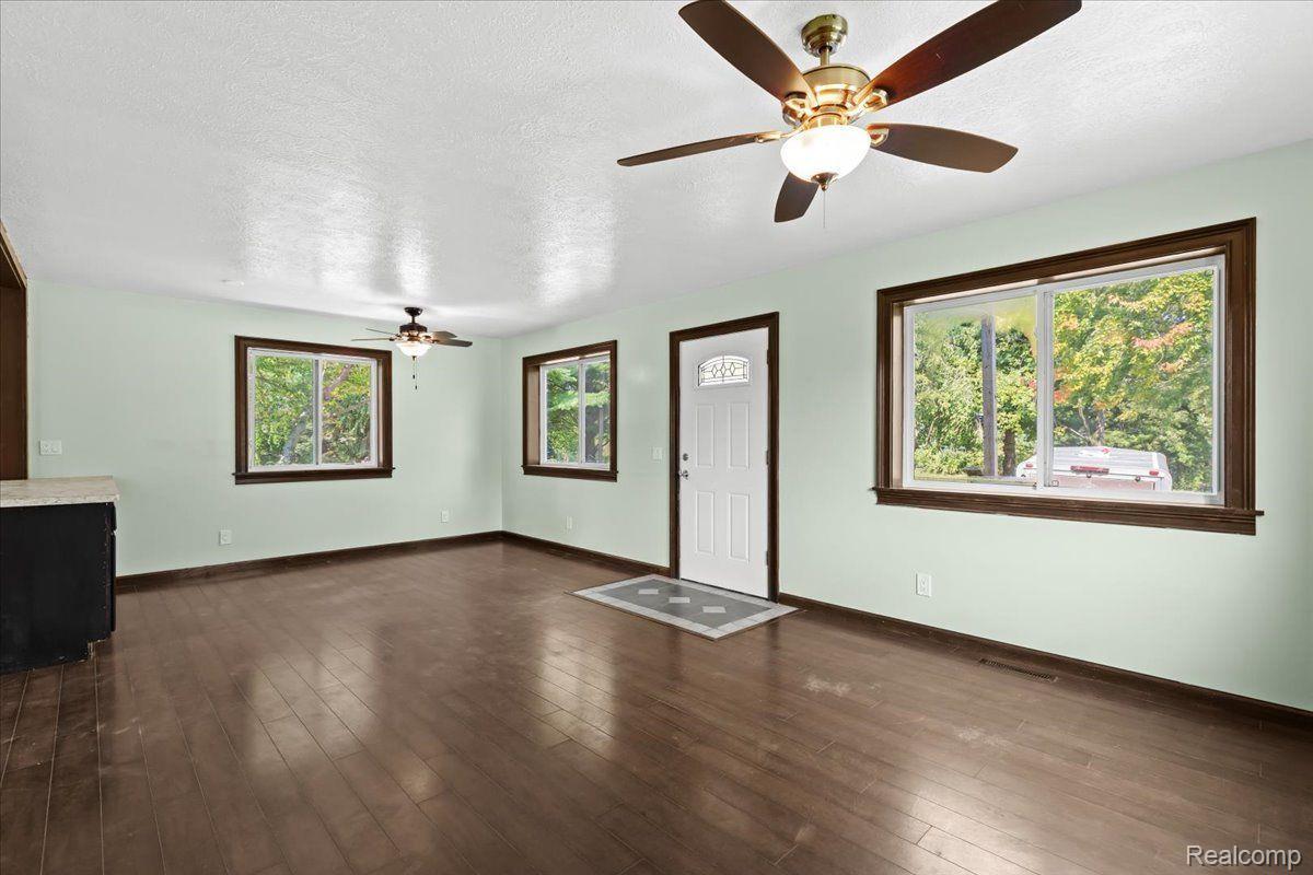 11747 Brimley Road Webberville, MI 48892 - Photo 6 of 30 Gallery Image 6