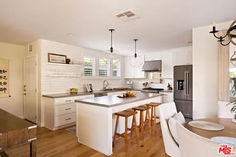 $1,450,000 | 6265 Van Noord Avenue, Van Nuys, CA 91401