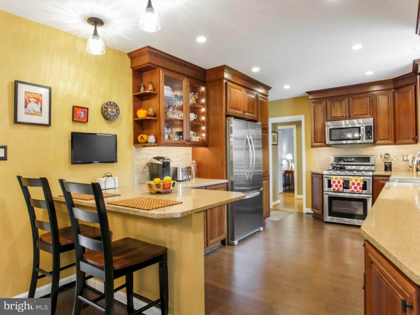 760 Sycamore Way Wayne, PA 19087 - Photo 8 of 25 Gallery Image 8