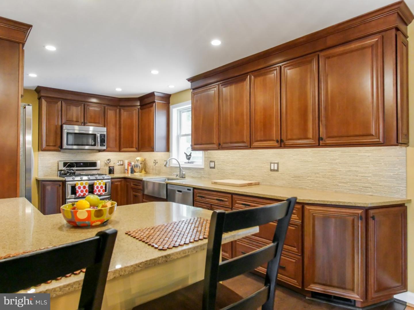 760 Sycamore Way Wayne, PA 19087 - Photo 9 of 25 Gallery Image 9
