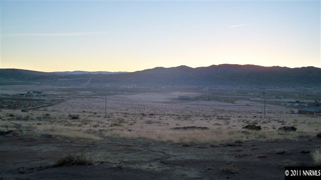 1240 Serpentine Road Reno, NV 89506 - Photo 12 of 13 a view of a mountain in the distance