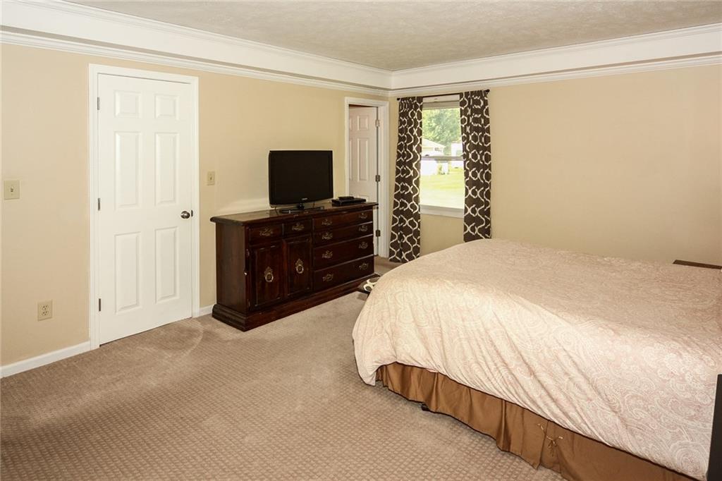1107 South Rangeline Road Anderson, IN 46012 - Photo 12 of 22 Gallery Image 12