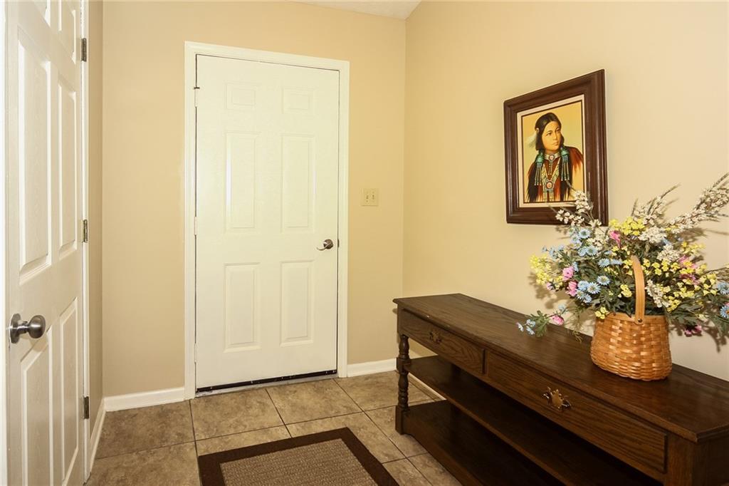 1107 South Rangeline Road Anderson, IN 46012 - Photo 3 of 22 Gallery Image 3
