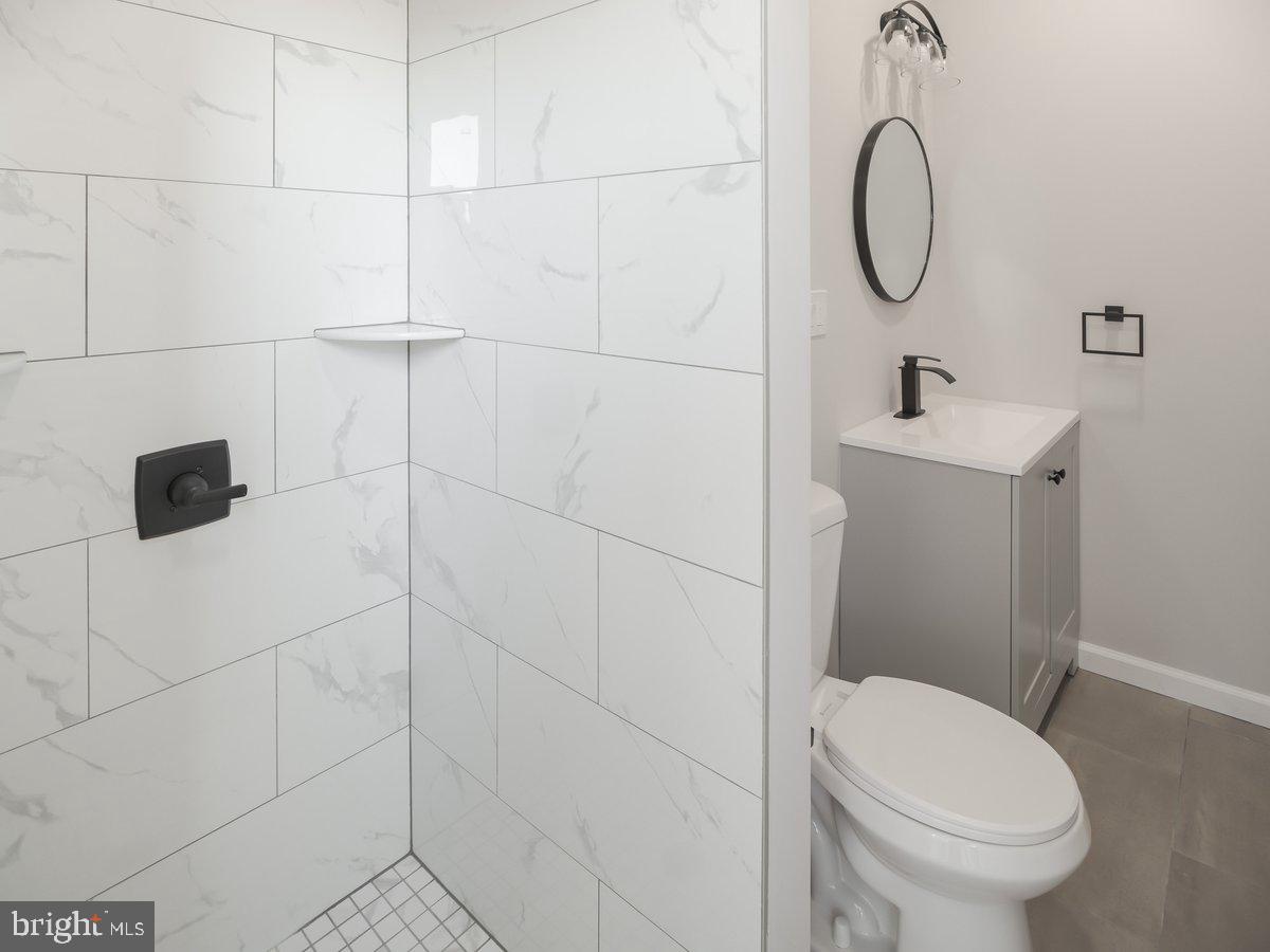 623 West Oxford Street Philadelphia, PA 19122 - Photo 26 of 39 a bathroom with a toilet and a sink