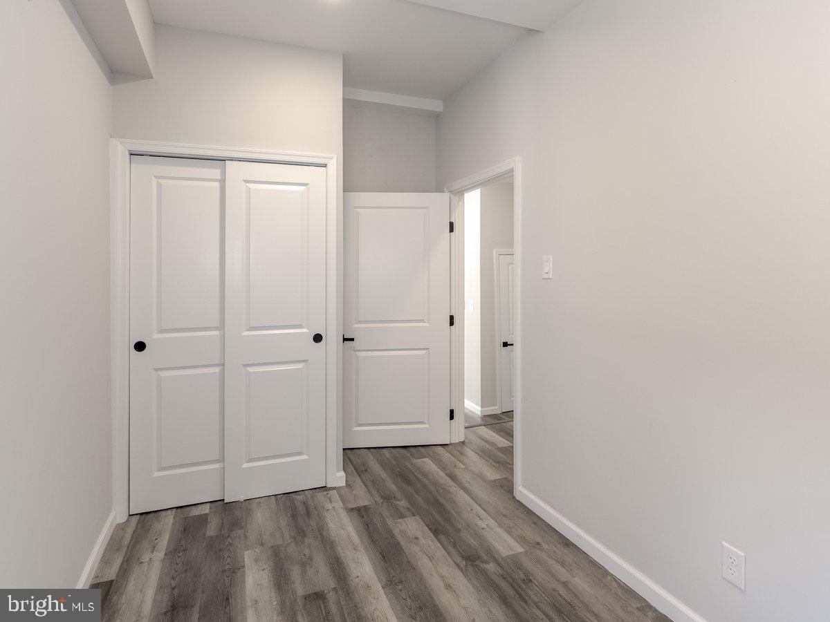 623 West Oxford Street Philadelphia, PA 19122 - Photo 10 of 39 a view of bathroom