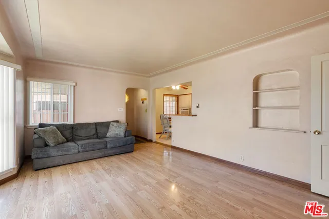 $875,000 | 1831 North Buena Vista Street, Burbank, CA 91505