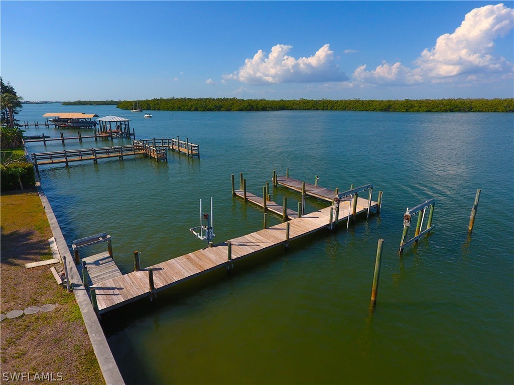 600 Randy Lane Fort Myers Beach, FL 33931 - Photo 6 of 35 Gallery Image 6