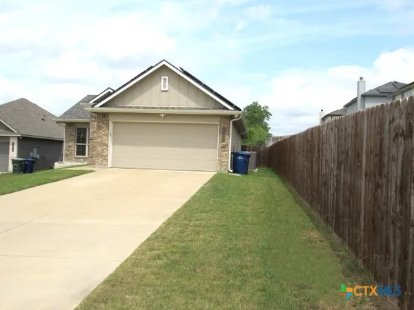 $1,475 | 613 Hobby Road, Copperas Cove, TX 76522