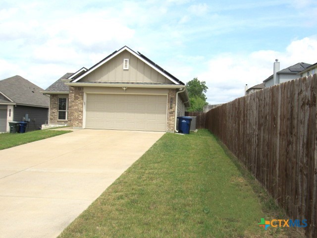 613 Hobby Road Copperas Cove, TX 76522 - Photo 2 of 22