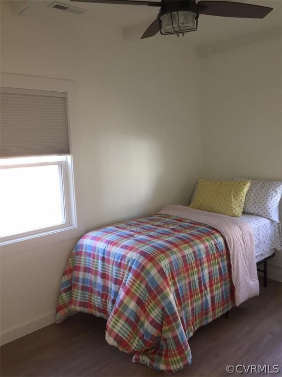 611 Jones Point Beach Road Laneview, VA 22504 - Photo 6 of 11 2nd Bedroom