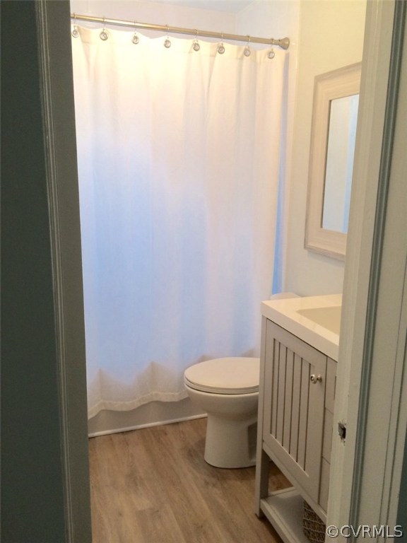 611 Jones Point Beach Road Laneview, VA 22504 - Photo 8 of 11 Shower in bathroom