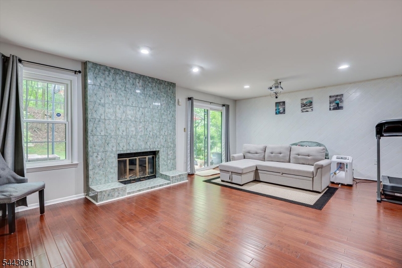 4506 Stonehedge Road Edison, NJ 08820 - Photo 41 of 46