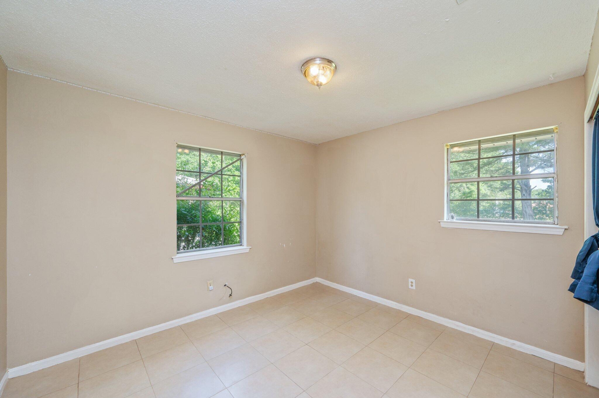 421 Quebec Avenue DeFuniak Springs, FL 32433 - Photo 13 of 31 18-web-or-mls-421-quebec-ave