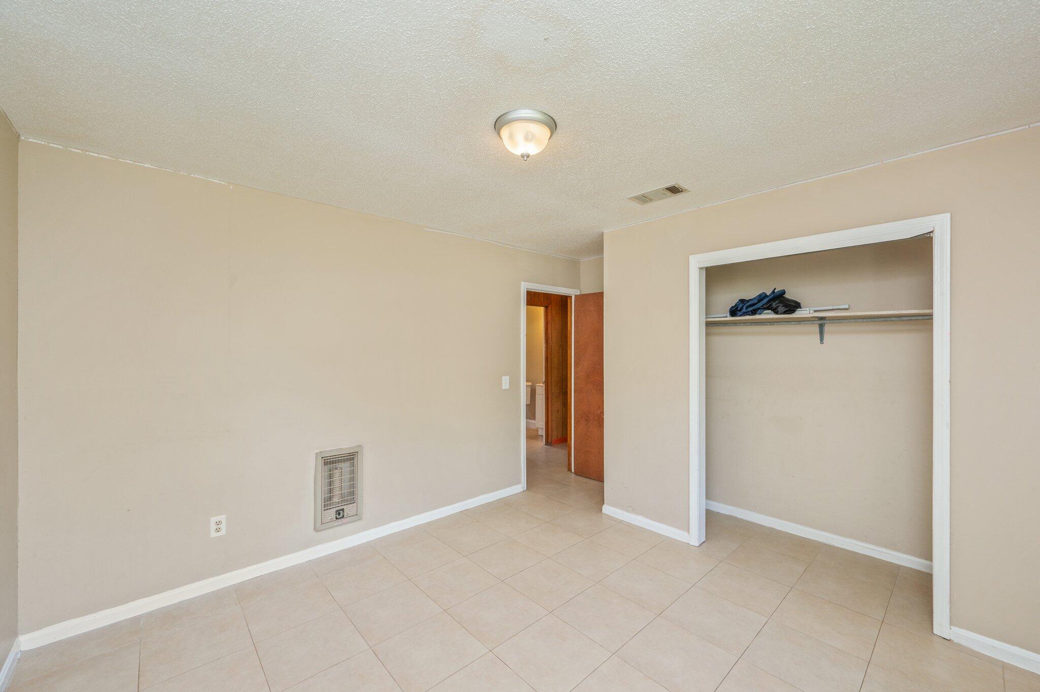 421 Quebec Avenue DeFuniak Springs, FL 32433 - Photo 16 of 31 21-web-or-mls-421-quebec-ave