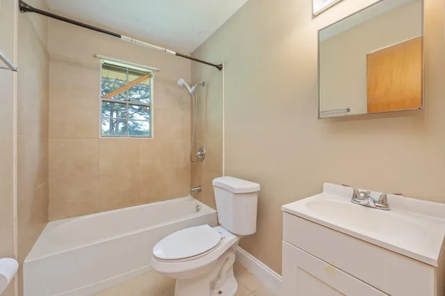 $1,400 | 421 Quebec Avenue, DeFuniak Springs, FL 32433