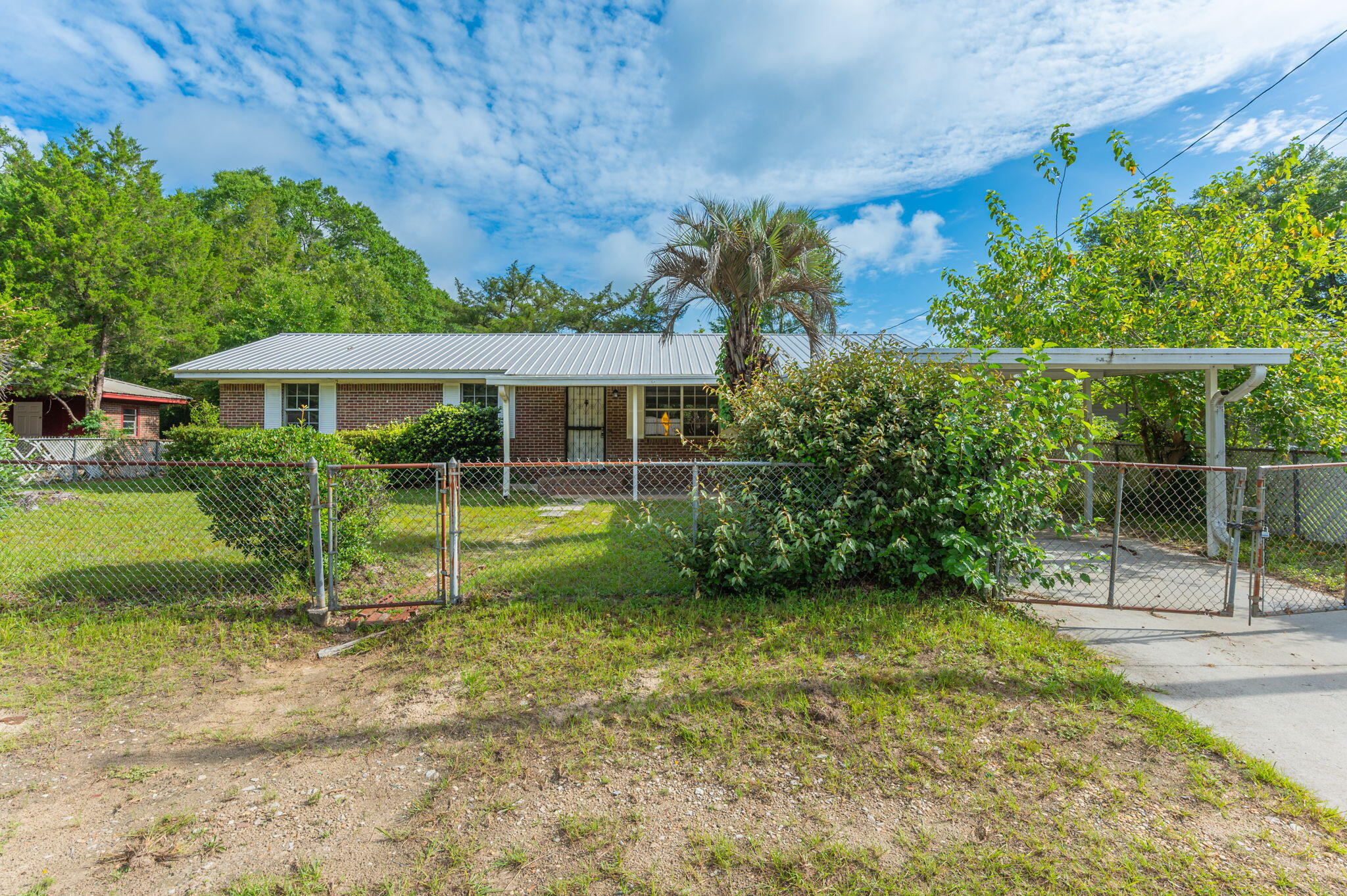 421 Quebec Avenue DeFuniak Springs, FL 32433 - Photo 2 of 31 3-web-or-mls-421-quebec-ave